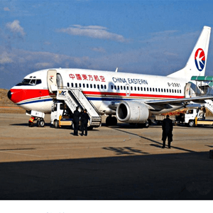 贵阳龙洞堡机场空运航空快运业稳步发展的原因是什么？